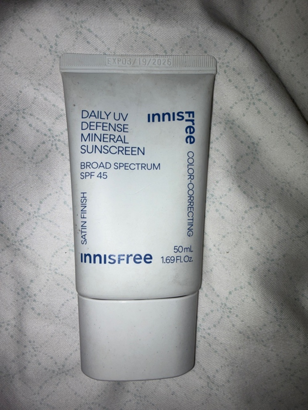 Innisfree Daily UV Defense Mineral Sunscreen Satin Finish 3/26 exp No Box